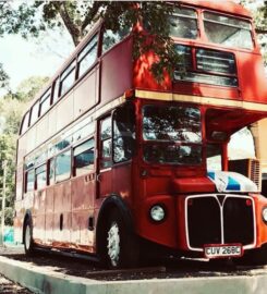 PD London Bus Retro Village